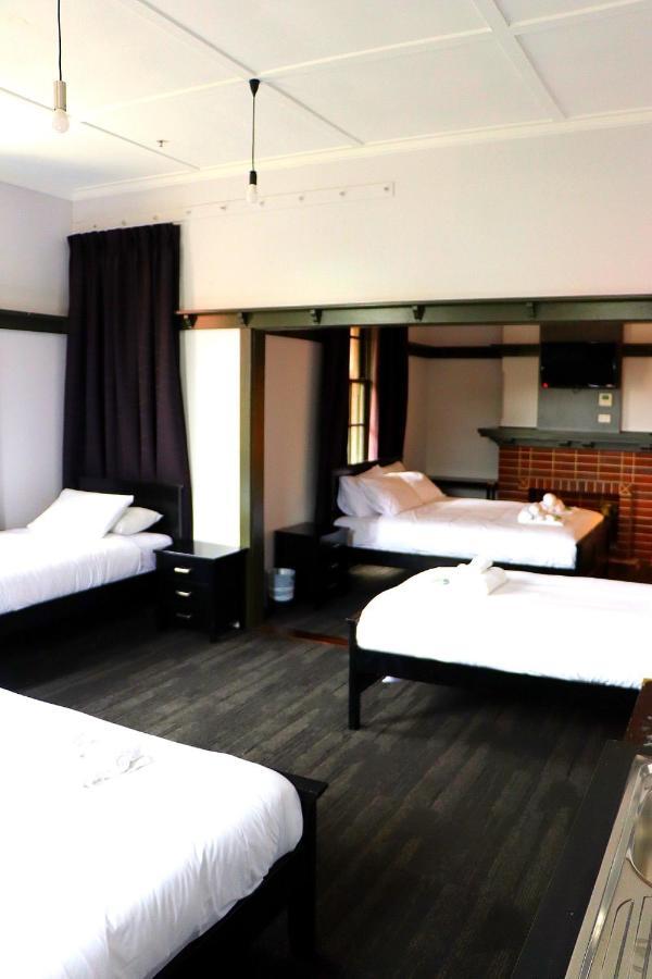Royal Hotel Ryde Сидни Екстериор снимка